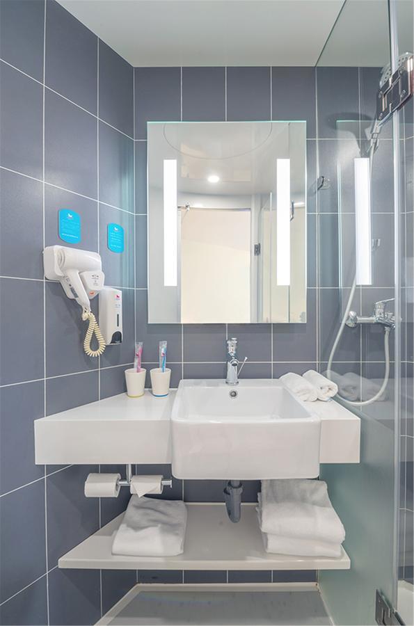Hanting Express Of Finance And Economics Jipu Road Hotel